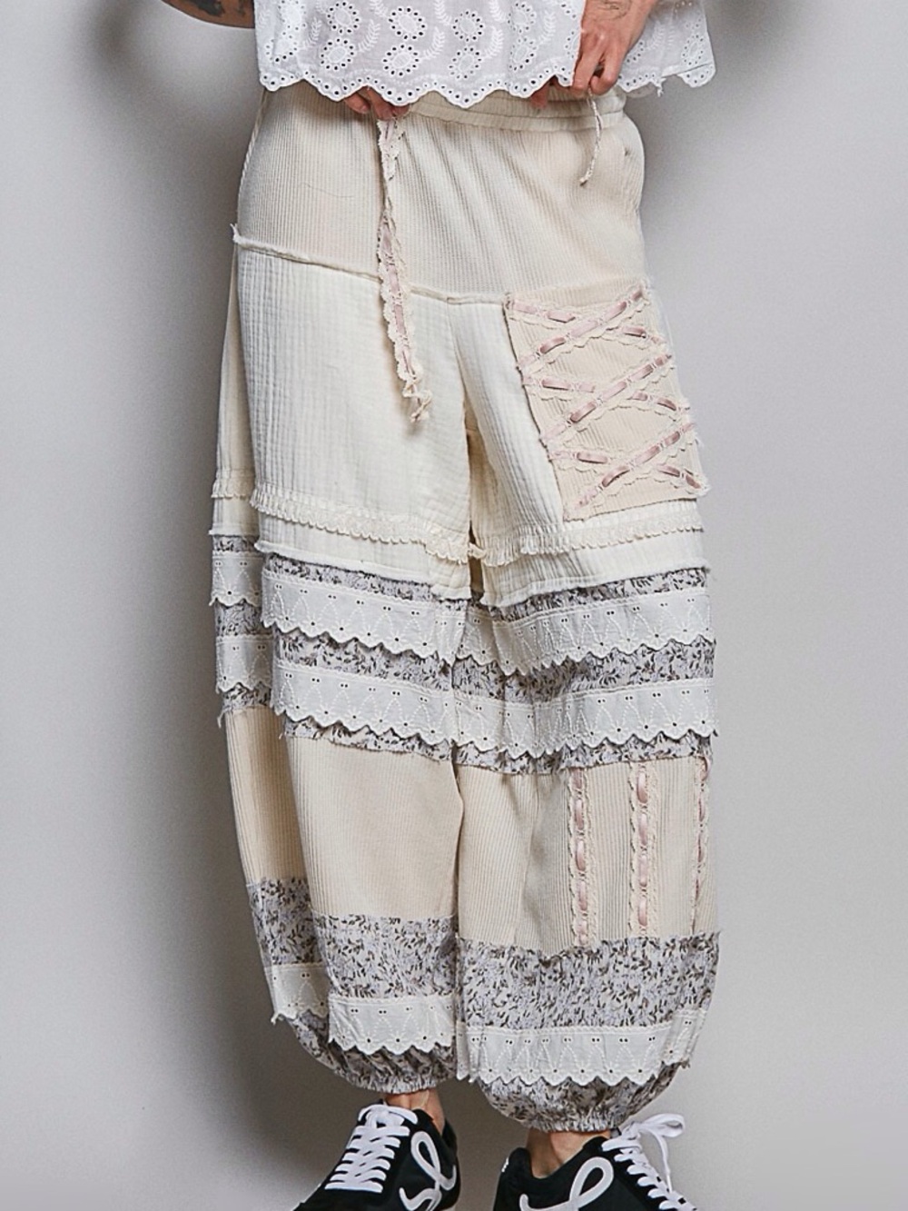 POL NWT Pants Cream Joggers Lace Trimmed Drawstring Waist Size Small - Large - Picture 2 of 2